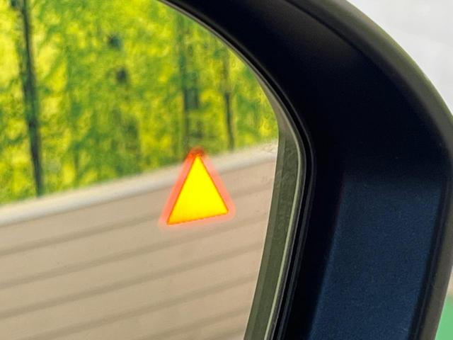 �y������p���m�z���s���A�h�A�~���[�̎��p�ɂȂ�₷���ӏ��Ɍ㑱�Ԃ��ڋ߂���ƃT�C�h�~���[�t�߂Ɍx����\���A�h���C�o�[�ɒ��ӊ��N�����Ă���܂��B