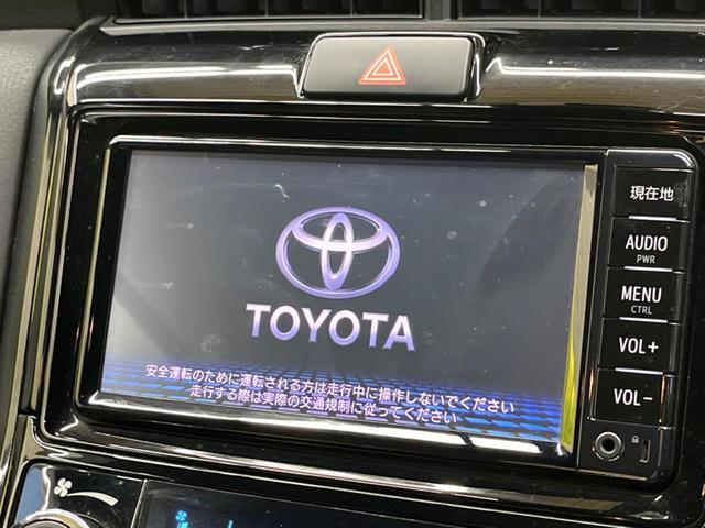 �y�����i�r�z�l�C�̏����i�r�𑕔����Ă���܂��B�i�r�̎g���₷���͂������A�I�[�f�B�I�@�\���[���I�L�����v�◷�s�͂������A�ʋ΂┃�����ȂǕ��i�̃h���C�u���y�����Ȃ�͂���