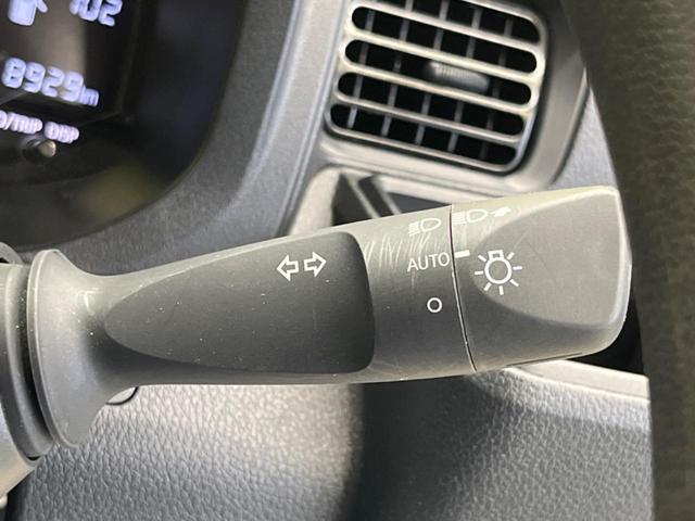 ハイゼットトラック スタンダード 4WD 5速MT スマートアシスト コーナーセンサ 純正FM/AMラジオ オートライト オートハイビーム 車線逸脱警告 前後誤発進抑制 荷台ゴムマット(24枚目)