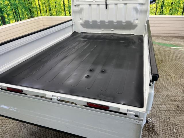 ハイゼットトラック スタンダード 4WD 5速MT スマートアシスト コーナーセンサ 純正FM/AMラジオ オートライト オートハイビーム 車線逸脱警告 前後誤発進抑制 荷台ゴムマット(33枚目)