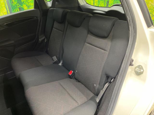 フィットハイブリッド Sパッケージ 禁煙車 メーカーナビフルセグ バックカメラ LEDヘッド 純正16インチAW 衝突被害軽減 ETC Bluetooth クルーズコントロール 革巻ステアリング パドルシフト スマートキー DVD再生(29枚目)