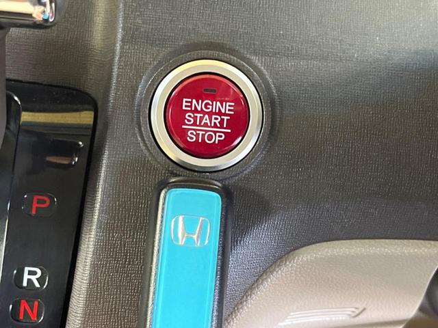 �y�g���������X�}�[�g�L�[�z�J�o����|�P�b�g�ɓ��ꂽ�܂܂ł��h�A�̎{���E�������\�ȃX�}�[�g�L�[�𑕔��B�G���W���̃I���E�I�t�����J�M�����o���K�v����������Ƃ��Ă��֗��ł���