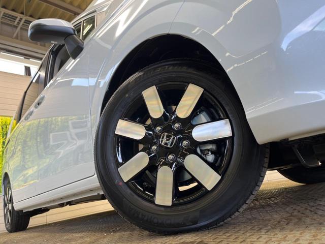 �y�����P�T�C���`�A���~�z�C�[���z�O�ςɃ}�b�`���������A���~�z�C�[���𑕒����Ă���܂��B�e��ЊO�A���~�z�C�[����A�X�^�b�h���X�^�C�����戵�����Ă���܂��B���񂲑��k����������