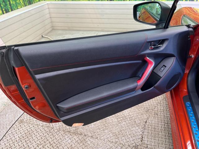 86 GTリミテッド モデリスタフルエアロ 純正ナビ バックカメラ 禁煙車 シートヒーター ハーフレザー パドルシフト 純正リアスポイラー HIDヘッド ETC 純正17インチアルミ スマートキー オートライト(29枚目)