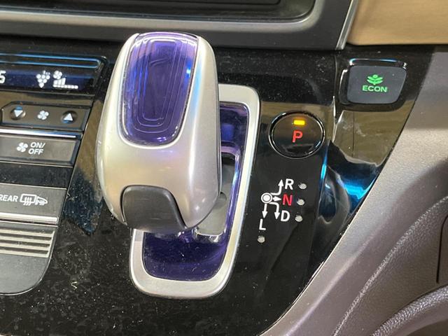 フリードハイブリッド ハイブリッド・Ｇホンダセンシング　Ｃパッケージ　７人乗　禁煙車　純正ナビフルセグ　フリップダウンモニター　両側電動ドア　バックカメラ　ＬＥＤヘッド　ＥＴＣ　Ｂｌｕｅｔｏｏｔｈ　後席サンシェード　スマートキー　オートエアコン　ＤＶＤ再生（51枚目）