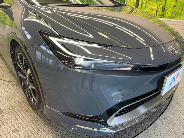 プリウス Ｚ　プラグインＨＶ　モデリスタエアロ　禁煙車　純正１２．３型ディスプレイＴＶ　パノラミックビューモニタ　セーフティセンス　ブラインドスポットモニタ　デジタルインナーミラー　電動バックドア　パワーシート（12枚目）