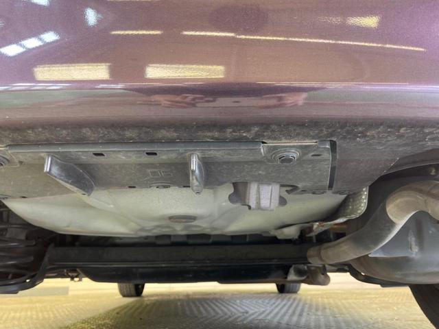 アクア S 禁煙車 純正ナビフルセグ バックカメラ セーフティセンス スマートキー ETC Bluetooth シートヒーター オートエアコン オートライト オートマチックハイビーム レーンディパーチャーアラート(18枚目)