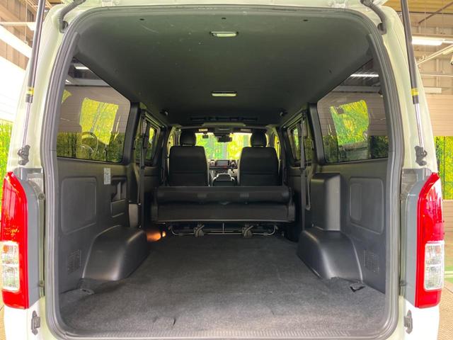 ハイエースバン スーパーＧＬ　ダークプライムＩＩ　ディーゼルターボ　禁煙　ＧＲフロントスポイラー　ＴＲＤショック　純正ナビフルセグ　パノラミックビューモニタ　セーフティセンス　ＬＥＤヘッド　スマートキー　デジタルインナーミラー　リアヒーター／クーラー（38枚目）