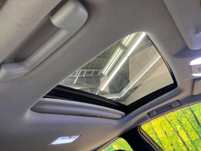 プリウス S ムーンルーフ 禁煙車 純正9型ナビTV バックカメラ ヴェルザンディ18インチAW セーフティセンス レーダークルーズ LEDヘッド LEDフォグ ETC Bluetooth 6スピーカー DVD再生(3枚目)