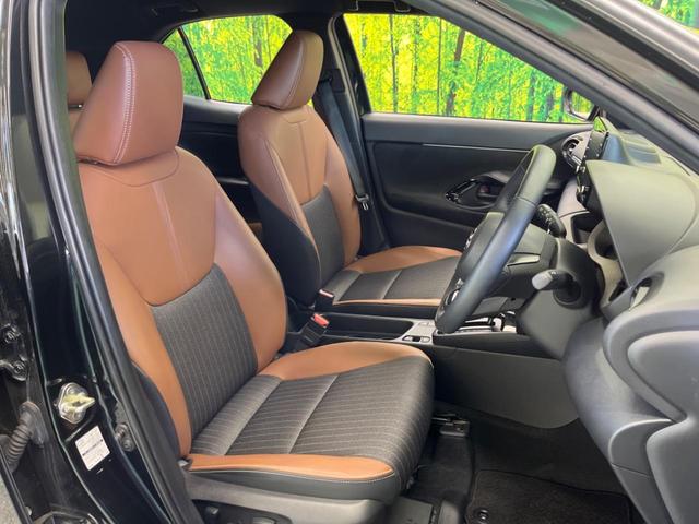 ヤリスクロス ハイブリッドＺ　アドベンチャー　禁煙車　純正８型ディスプレイ　パノラミックビューモニタ　セーフティセンス　ブラインドスポットモニタ　フルＬＥＤヘッド　純正１８インチＡＷ　ルーフレール　シートヒーター　パワーシート　ＥＴＣ（9枚目）