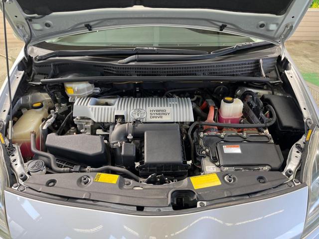 プリウス Ｓ　禁煙車　ナビフルセグ　バックカメラ　ＨＩＤヘッド　純正１５インチＡＷ　スマートキー　オートライト　オートエアコン　ＥＴＣ　６スピーカー　ステアリングリモコン　ＤＶＤ再生（18枚目）