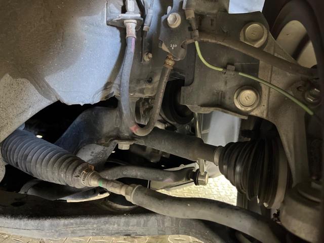 プリウス Ｓ　禁煙車　ナビフルセグ　バックカメラ　ＨＩＤヘッド　純正１５インチＡＷ　スマートキー　オートライト　オートエアコン　ＥＴＣ　６スピーカー　ステアリングリモコン　ＤＶＤ再生（20枚目）