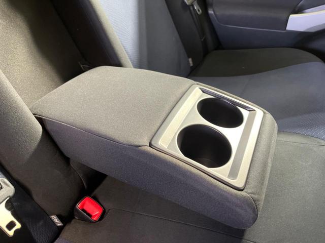 プリウス Ｓ　禁煙車　ナビフルセグ　バックカメラ　ＨＩＤヘッド　純正１５インチＡＷ　スマートキー　オートライト　オートエアコン　ＥＴＣ　６スピーカー　ステアリングリモコン　ＤＶＤ再生（29枚目）