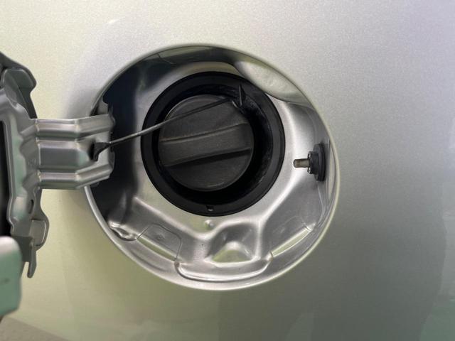 プリウス Ｓ　禁煙車　ナビフルセグ　バックカメラ　ＨＩＤヘッド　純正１５インチＡＷ　スマートキー　オートライト　オートエアコン　ＥＴＣ　６スピーカー　ステアリングリモコン　ＤＶＤ再生（57枚目）