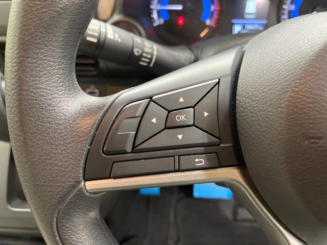 �y�X�e�A�����O�X�C�b�`�z�^�]���A�O������ڐ������炷���ƂȂ��A�I�[�f�B�I���̑��삪�\�ȕ֗��@�\�I���S�����K�ȃh���C�u�����o���Ă���܂���