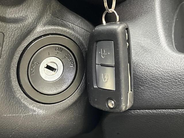 �y�L�[���X�z�������ꂽ�ꏊ����ł��{�^����Ńh�A�̊J���E�{�����ł���̂łƂ��Ă��֗��I�h�A�̌�������ɏ������邱�Ƃ�����܂����