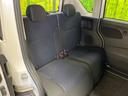 後部座席も気になるようなキズ・汚れやへたり等、大きなダメージはなく、良好な状態です。
