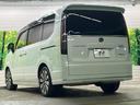 ｅ：ＨＥＶスパーダ　プレミアムライン　禁煙車　衝突軽減　フリップダウンモニター　１１インチナビＴＶ　全周囲カメラ　Ｂｌｕｅｔｏｏｔｈ　レーダークルーズ　両側電動スライドドア　パワーバックドア　ＬＥＤヘッド　前席中列シートヒーター（27枚目）