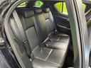 後部座席も気になるようなキズ・汚れやへたり等、大きなダメージはなく、良好な状態です。