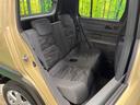 後部座席も気になるようなキズ・汚れやへたり等、大きなダメージはなく、良好な状態です。