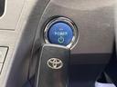 プリウス Ｓ　禁煙車　ナビフルセグ　バックカメラ　ＨＩＤヘッド　純正１５インチＡＷ　スマートキー　オートライト　オートエアコン　ＥＴＣ　６スピーカー　ステアリングリモコン　ＤＶＤ再生（5枚目）