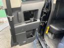 ブラックカラーパッケージ　禁煙車　純正ナビフルセグ　フリップダウンモニター　バックカメラ　フロントフォグランプ　サイドステップ　純正１７インチＡＷ　クリアランスソナー　クルーズコントロール　フロントウィンドウデアイサー　ＥＴＣ（40枚目）
