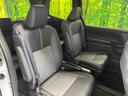 後部座席も気になるようなキズ・汚れやへたり等、大きなダメージはなく、良好な状態です。