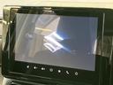 【メーカー９型ナビ】インテリアに溶け込むスタイリッシュな「専用設計」メーカーナビを装備♪視認性や操作性など基本性能にも優れ、より上質なカーライフをお楽しみいただけます。