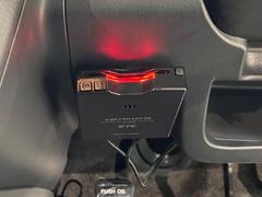 【ＥＴＣ】高速道路の料金所をストレスなく通過！話題のスポットやサービスエリアに多い「スマートIntercooler」利用時は必須のアイテムです。当店でセットアップを実施、ご納車当日からすぐにご利用いただけます！ 4