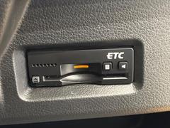 【ＥＴＣ】高速道路の料金所をストレスなく通過！話題のスポットやサービスエリアに多い「スマートIntercooler」利用時は必須のアイテムです。当店でセットアップを実施、ご納車当日からすぐにご利用いただけます！ 4