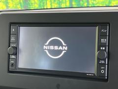【純正メモリナビ】ナビゲーション機能はもちろん、多彩なメディアをお使いいただけます。フルセグＴＶ、Ｂｌｕｅｔｏｏｔｈ接続、ＣＤ再生も可能！ 3