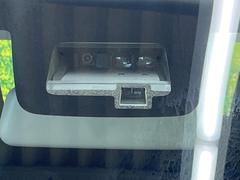 【スズキ　セーフティサポート】走行中に前方の車両等を認識し、衝突しそうな時は警報とブレーキで衝突回避と被害軽減をアシスト。より安全にドライブをお楽しみいただけます。 4
