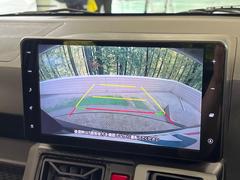 【バックカメラ】駐車時に後方がリアルタイム映像で確認できます。大型商業施設や立体駐車場での駐車時や、夜間のバック時に大活躍！運転スキルに関わらず、今や必須となった装備のひとつです！ 5