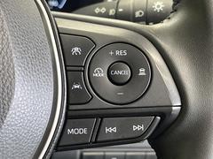 【トヨタセーフティセンス】走行中に前方の車両等を認識し、衝突しそうな時は警報とブレーキで衝突回避と被害軽減をアシスト。より安全にドライブをお楽しみいただけます。 6
