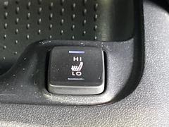 【シートヒーター】寒い日に重宝するシートヒーター！エアコンより早く温まってくれるので寒がりの人も安心ですね♪エアコンの温風は乾燥するから苦手、という方にもをおすすめです。 7