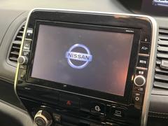 �ڽ��������ʥӡۿ͵��ν����ʥӤ������������ǥ�����ǽ�⽼�¤��Ƥ��ꡢ�£�������������³����Ф������Υ��ޥۤ�ͣУ��ץ쥤�䡼�β��ڤ������ǽ�������α�ž������˳ڤ����ʤ�ޤ����� 3