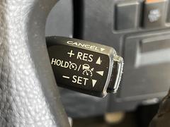 �ڥ졼�������롼������ȥ�����۹�®ƻϩ�Ǥ�Ĺ��Υ���Ԥ��ڤˡ�����ư��®�٤��ݤĥ��롼������ȥ����뤬�����ͷڸ������ƥ��Ϣ�Ȥ��������μ�ξ���Τ��Ƽִ֤��ݤĤ褦��®��Ĵ�ᤷ�Ƥ���ޤ����� 7