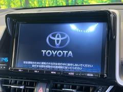 �ڽ��������ʥӡۿ͵��ν����ʥӤ������������ǥ�����ǽ�⽼�¤��Ƥ��ꡢ�£�������������³����Ф������Υ��ޥۤ�ͣУ��ץ쥤�䡼�β��ڤ������ǽ�������α�ž������˳ڤ����ʤ�ޤ����� 3