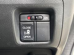 �ڥѥ���饤�ɥɥ��ۥ��ޡ��ȥ����䱿ž�ʤΥ����å��ǥ��饤�ɥɥ��γ��Ĥ���ǽ����ư�������Ϥ�����ƥɥ��򳫤���ɬ�פ�̵���������������ͤǤ⡢�Ť���ʪ����äƤ������饯�˳����Ĥ�Ǥ��ޤ��� 4