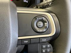 �ڥ����ץƥ��֥��롼������ȥ�����۹�®ƻϩ�Ǥ�Ĺ��Υ���Ԥ��ڤˡ�����ư��®�٤��ݤĥ��롼������ȥ����뤬�����ͷڸ������ƥ��Ϣ�Ȥ��������μ�ξ���Τ��Ƽִ֤��ݤĤ褦��®��Ĵ�ᤷ�Ƥ���ޤ����� 5