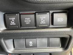 �ڥϥ󥺥ե꡼��ǽ�դ�ξ¦�ѥ���饤�ɥɥ��ۥ��饤�ɥɥ��β���­�������Ƥ��������ȡ���ưŪ�˥��饤�ɥɥ������Ĥ��ޤ�����ʪ��ξ�꤬�դ����ä����֤Ǥ⡢�ɥ��γ��Ĥ��Ǥ��ƤȤäƤ������� 5