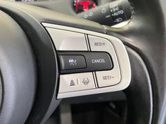 �ڥ����ץƥ��֥��롼������ȥ�����۹�®ƻϩ�Ǥ�Ĺ��Υ���Ԥ��ڤˡ�����ư��®�٤��ݤĥ��롼������ȥ����뤬�����ͷڸ������ƥ��Ϣ�Ȥ��������μ�ξ���Τ��Ƽִ֤��ݤĤ褦��®��Ĵ�ᤷ�Ƥ���ޤ����� 6