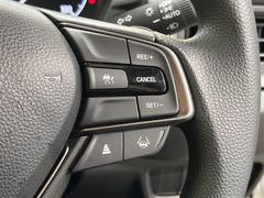 �ڥ����ץƥ��֥��롼������ȥ�����۹�®ƻϩ�Ǥ�Ĺ��Υ���Ԥ��ڤˡ�����ư��®�٤��ݤĥ��롼������ȥ����뤬�����ͷڸ������ƥ��Ϣ�Ȥ��������μ�ξ���Τ��Ƽִ֤��ݤĤ褦��®��Ĵ�ᤷ�Ƥ���ޤ����� 4