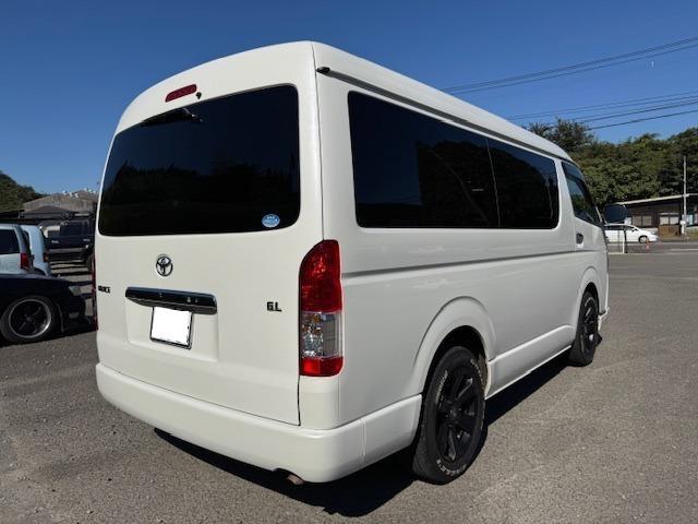 ハイエースワゴン ＧＬ　ナビ　バックカメラ　後席モニター　レーンアシスト　衝突被害軽減システム　電動スライドドア　イージークローザー　オートマチックハイビーム　オートライト　スマートキー　キー連動電動格納ミラー　社外アルミ（18枚目）