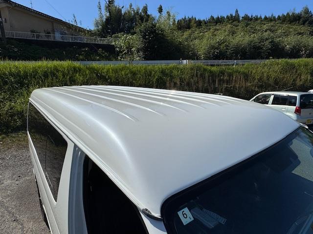 ハイエースワゴン ＧＬ　ナビ　バックカメラ　後席モニター　レーンアシスト　衝突被害軽減システム　電動スライドドア　イージークローザー　オートマチックハイビーム　オートライト　スマートキー　キー連動電動格納ミラー　社外アルミ（26枚目）