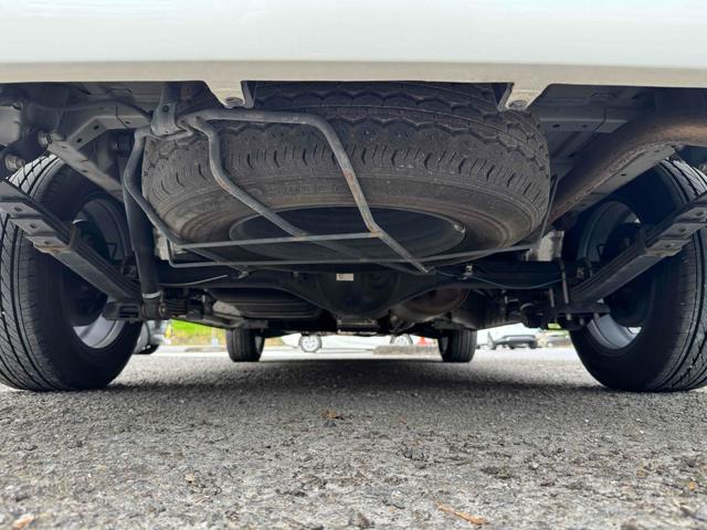 ハイエースワゴン ＧＬ　ナビ　バックカメラ　後席モニター　レーンアシスト　衝突被害軽減システム　電動スライドドア　イージークローザー　オートマチックハイビーム　オートライト　スマートキー　キー連動電動格納ミラー　社外アルミ（37枚目）