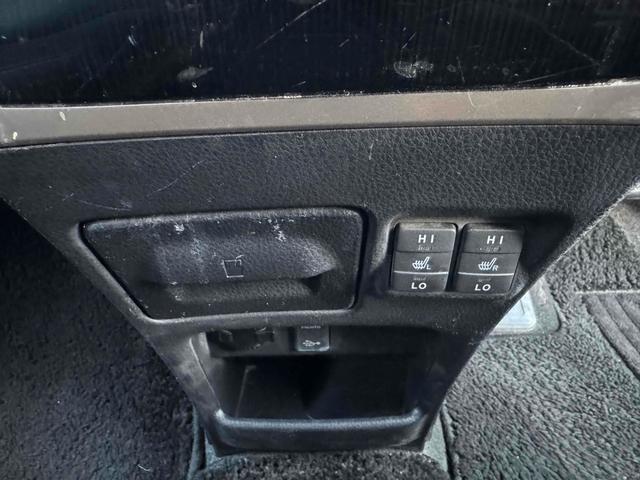 TOYOTA ESQUIRE HYBRID GI BLACK TAILORED