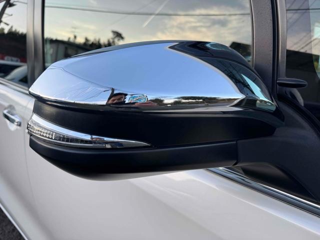 TOYOTA ESQUIRE HYBRID GI BLACK TAILORED