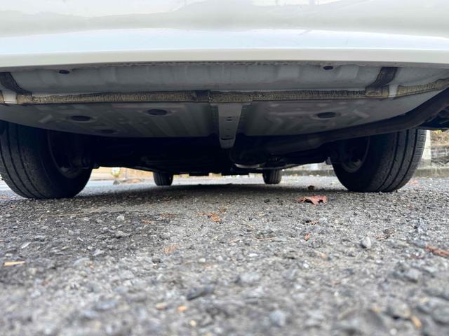 TOYOTA ESQUIRE HYBRID GI BLACK TAILORED