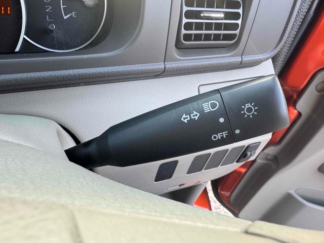 アトレーワゴン カスタムターボＲ　両側スライドドア　キーレスエントリー　ＡＴ　盗難防止システム　ＡＢＳ　ＣＤ　衝突安全ボディ　エアコン　パワーステアリング　パワーウィンドウ（9枚目）